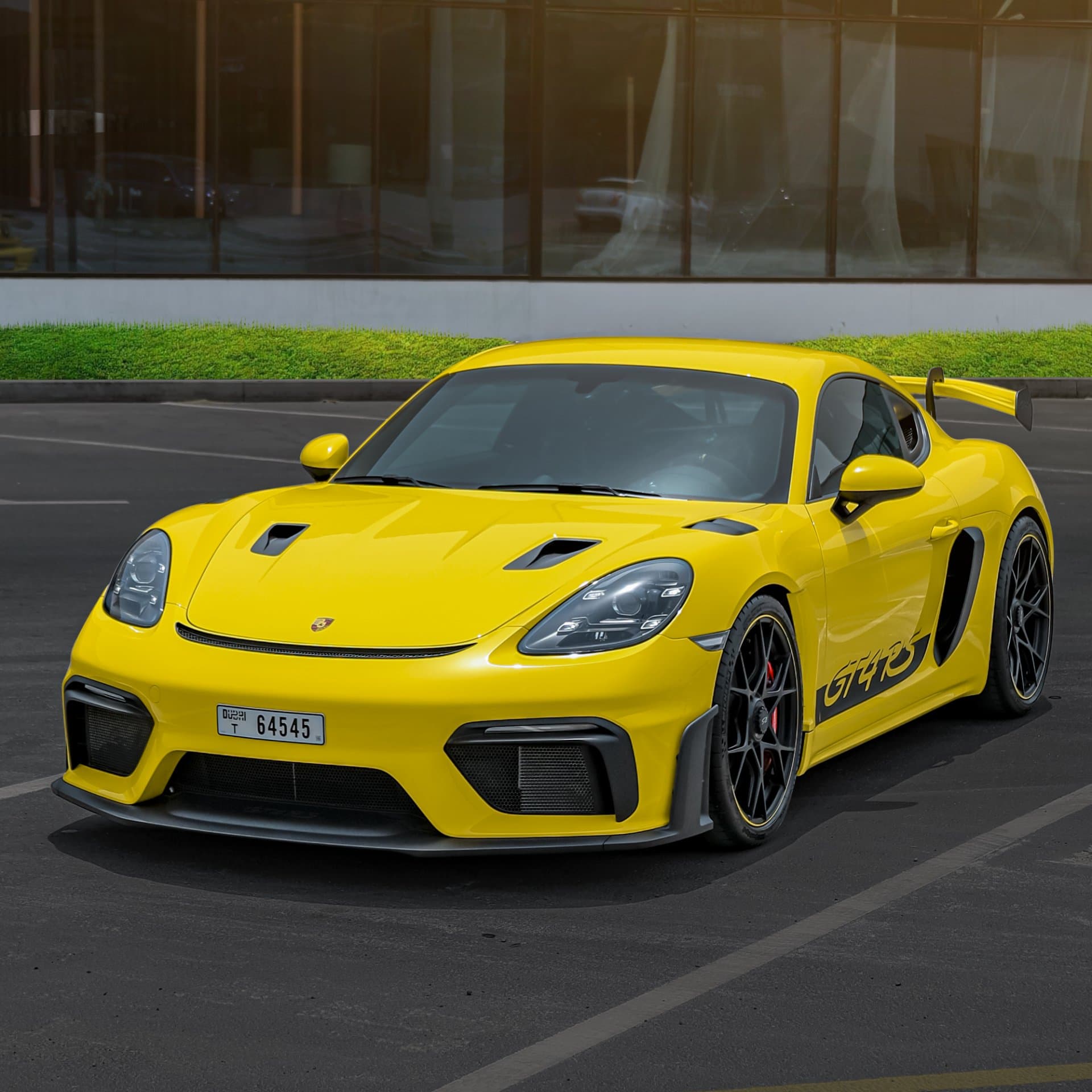 Porsche GT4 RS