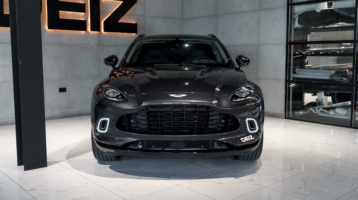 Aston Martin DBX