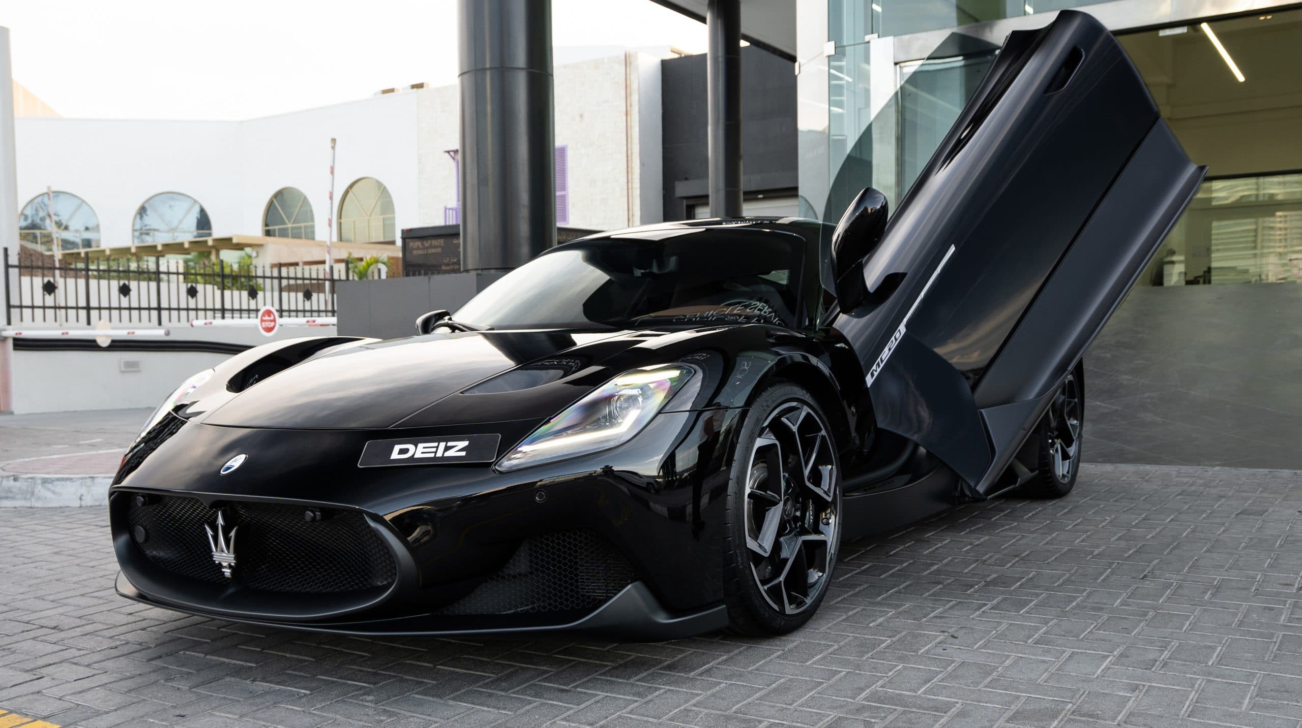 Maseratti MC20 2023