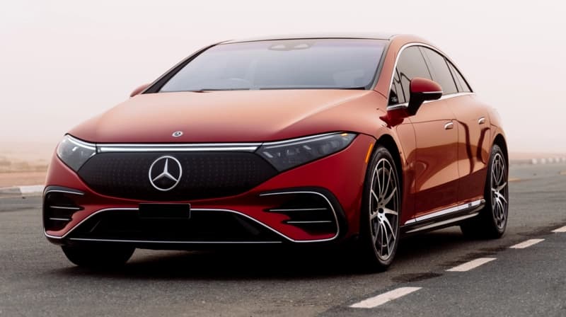 Mercedes-Benz EQS500 red 2022