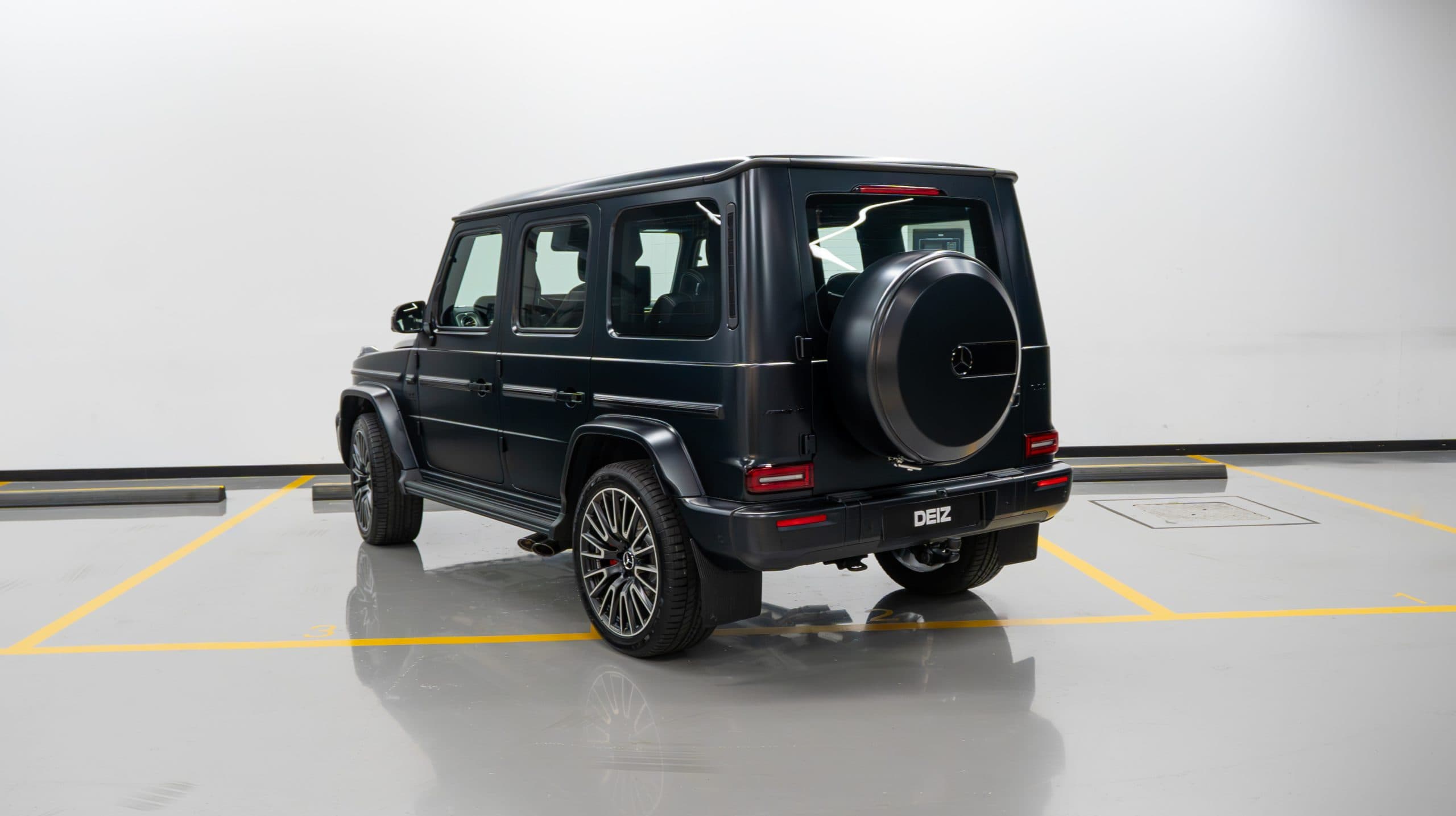 Mercedes G63 black 2025